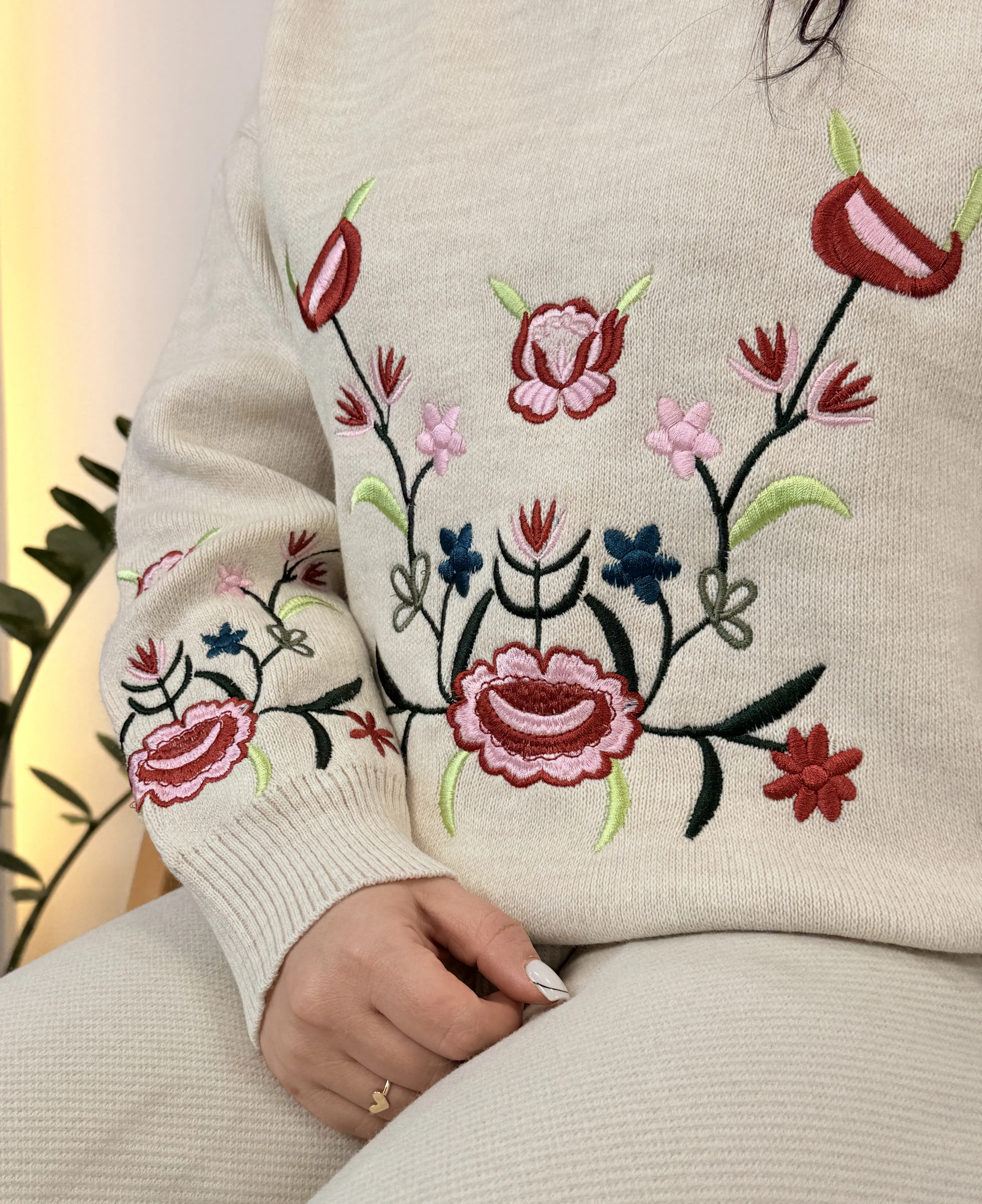 بافت گلدوزی گل رز